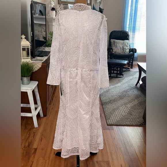 Giovanna White Lace Cut Out 2 piece Applique midi Dress/jacket NEW Suit sz 10 - Picture 7 of 12